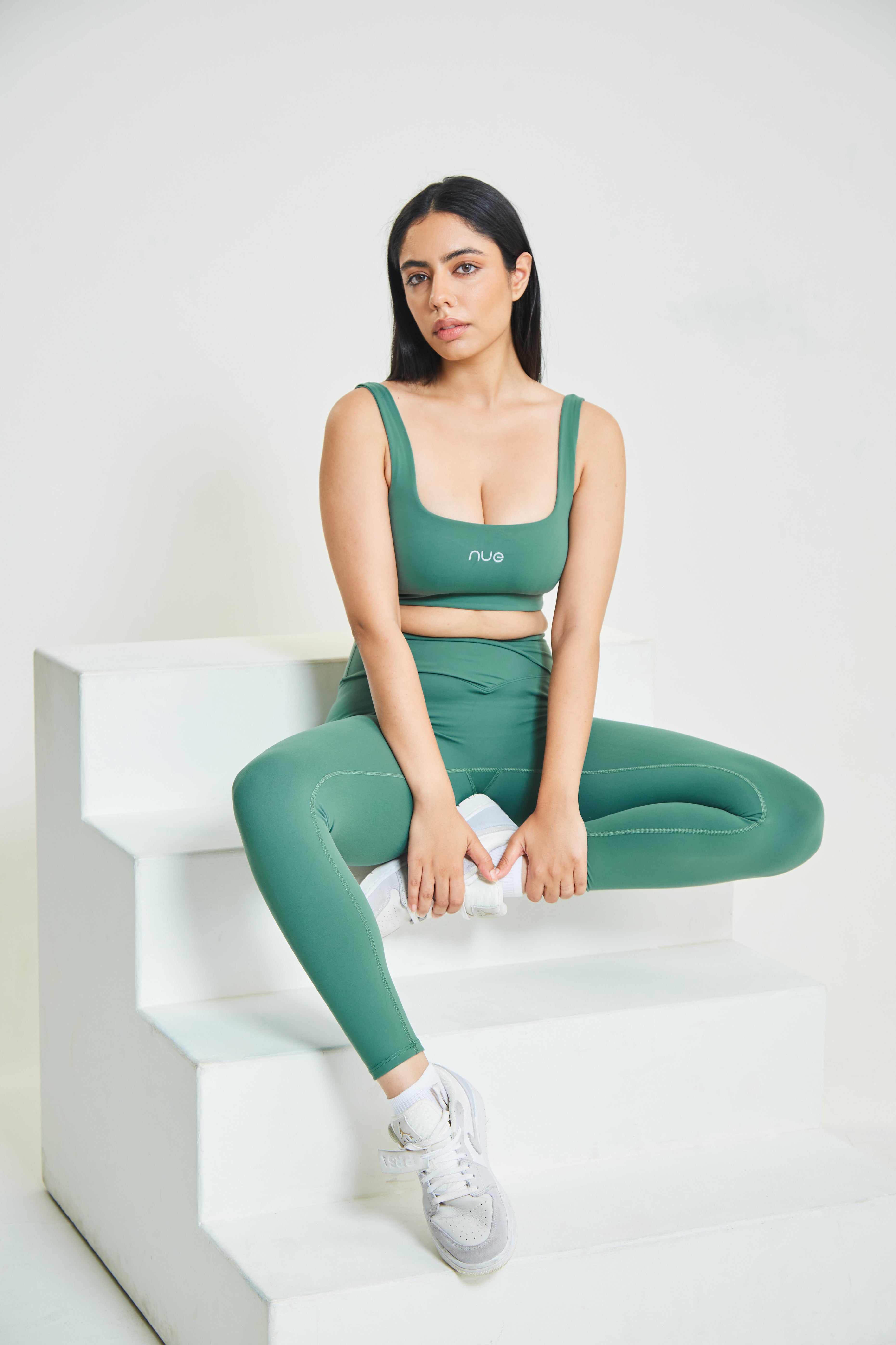 Lux V-Cut Leggings